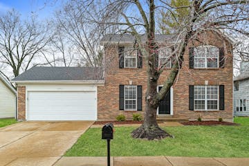 2453 INDIANCUP DR FLORISSANT, MO 63033